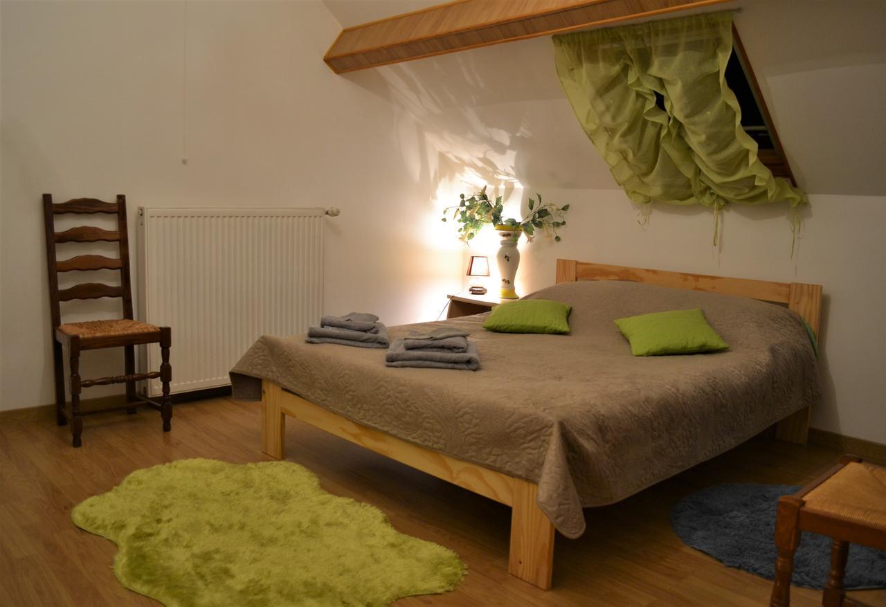 Chambre D'Hotes Lidia Отон Екстериор снимка